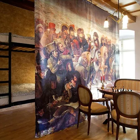 Vandrerhjem Eleven *