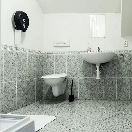 ホステル イレブン ブルノ