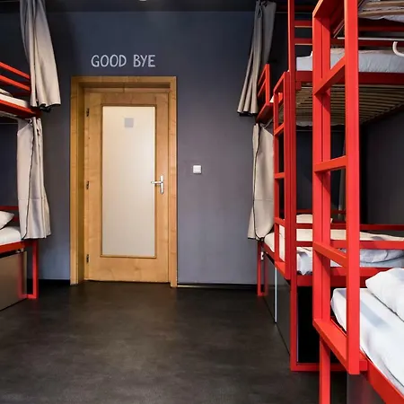 イレブン ホステル ブルノ