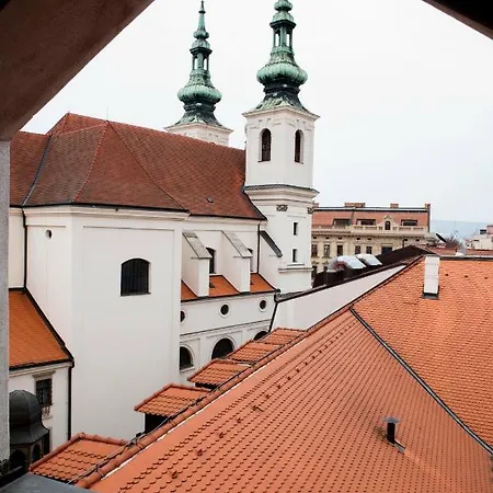 Eleven Vandrerhjem Brno