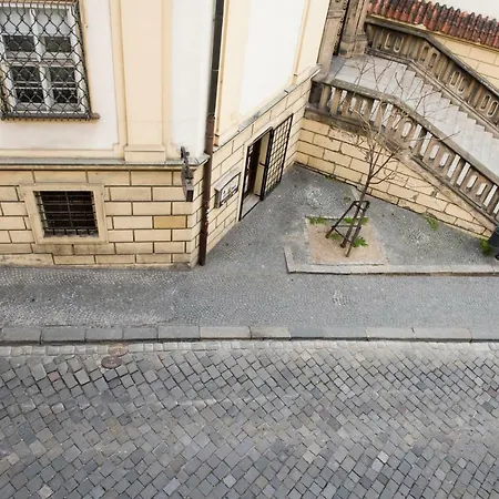 ホステル イレブン